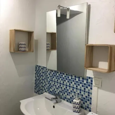 דירה Cosy In The Center Of *