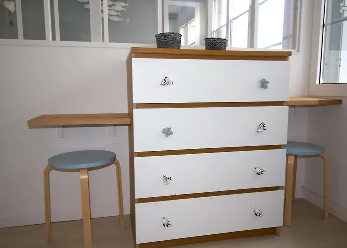 Cosy In The Center Of *